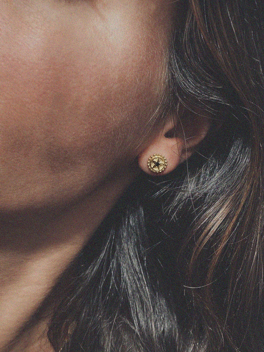 Canang Black Earrings